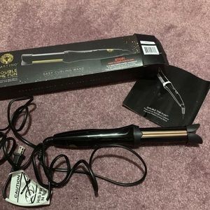 NWT Martino curling wand/straightener
